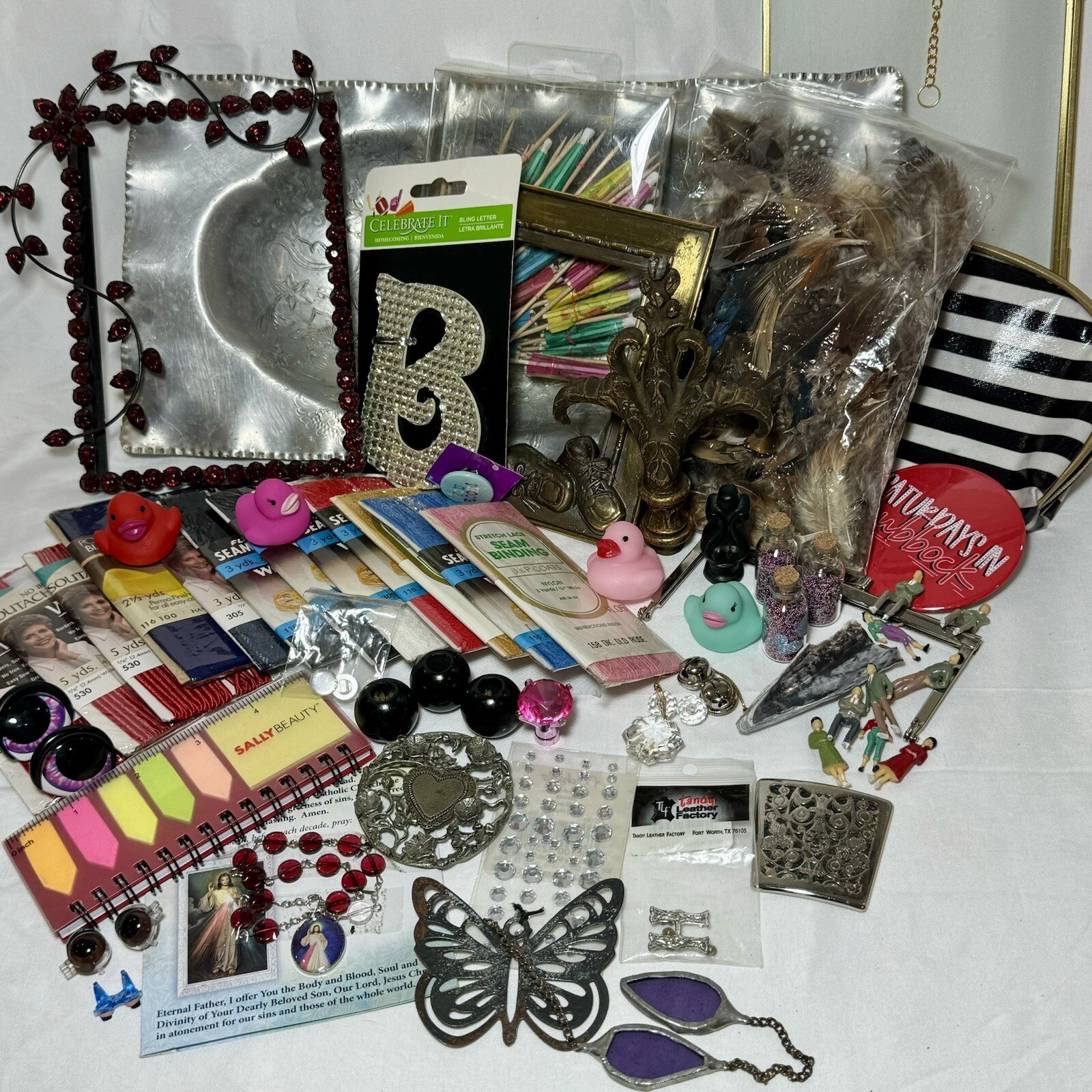 Yahoo!オークション Huge Junk Drawer Lot VTG to Now Sewing & Craf...