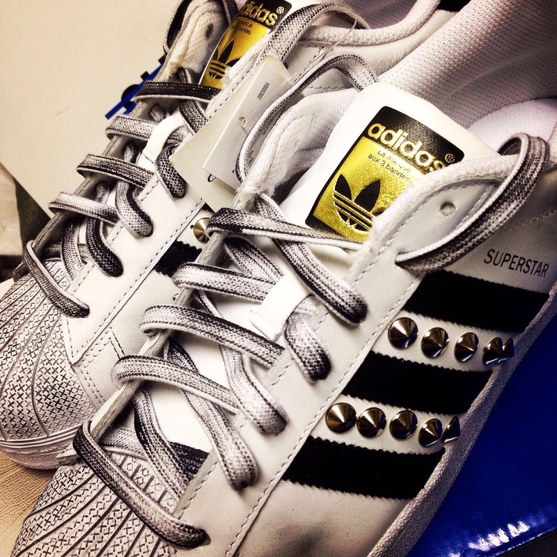 adidas superstar con borchie