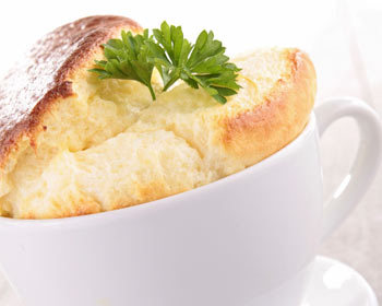 Kuchenform ade: So backst du saftig-süße Kuchen in der Tasse – schnell