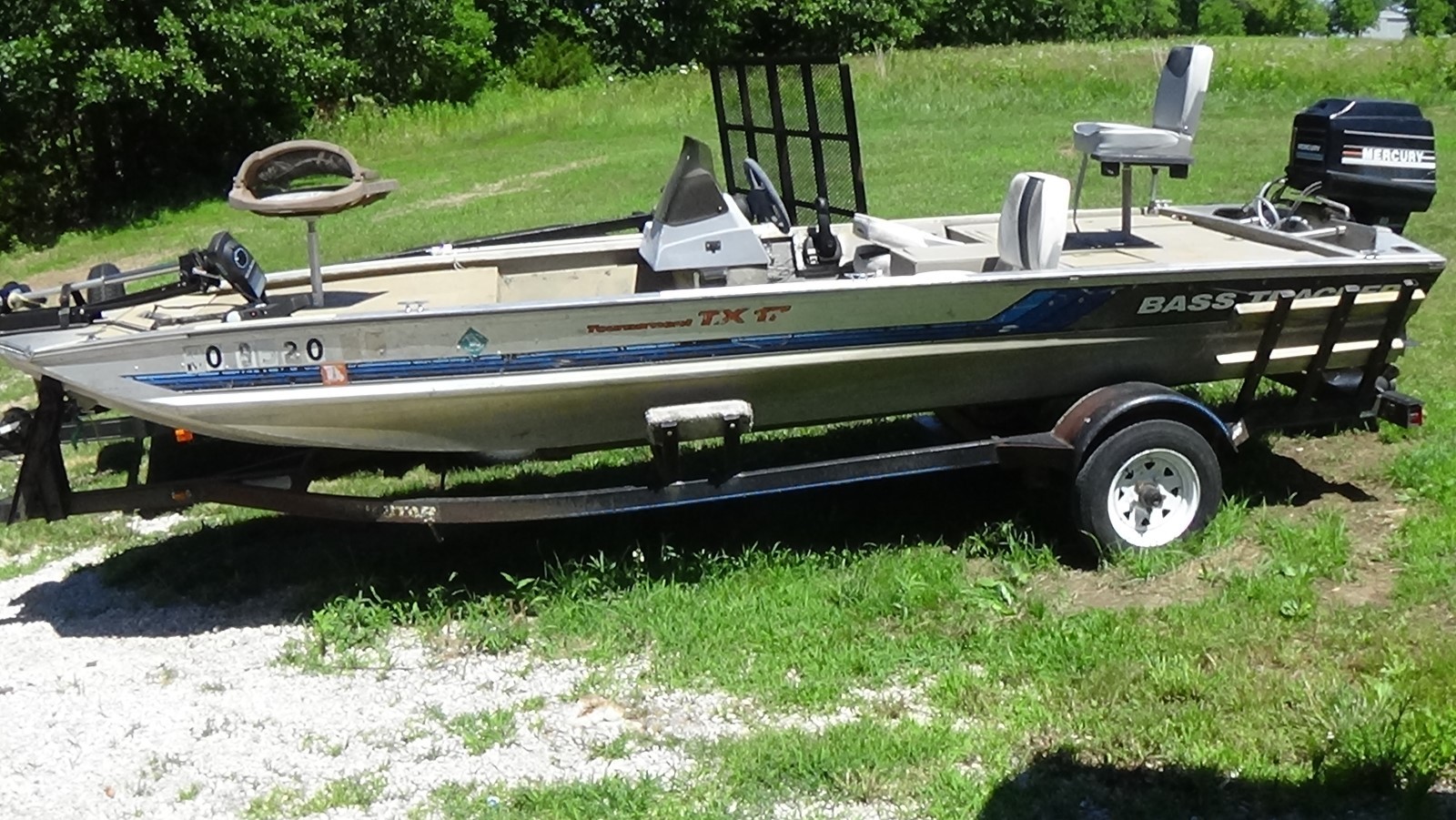 1995 Bass Tracker TX17, 1991 Mercury 50hp motor( rebuilt 2yrs ago) and Trailer