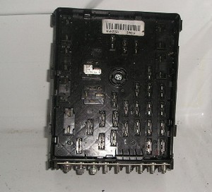 2006-2010 VW PASSAT B6 TDI ENGINE BAY FUSE BOX-3C0937125 ... 2006 tdi fuse box 