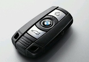 Bmw key cutting and programming #3