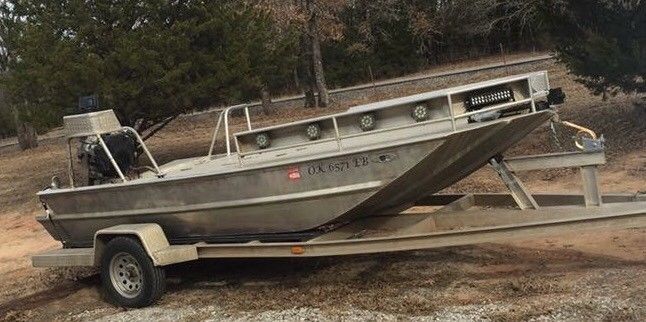 2013 Redneck Airboat/ 55 hp Mudbuddy/ MT