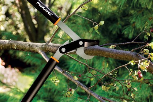 Fiskars 32-Inch PowerGear Bypass Lopper