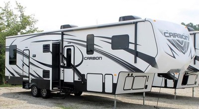 2015 Keystone CARBON 327  Grand Rapids, Michigan, USA