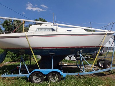 PEARSON 26 SAILBOAT