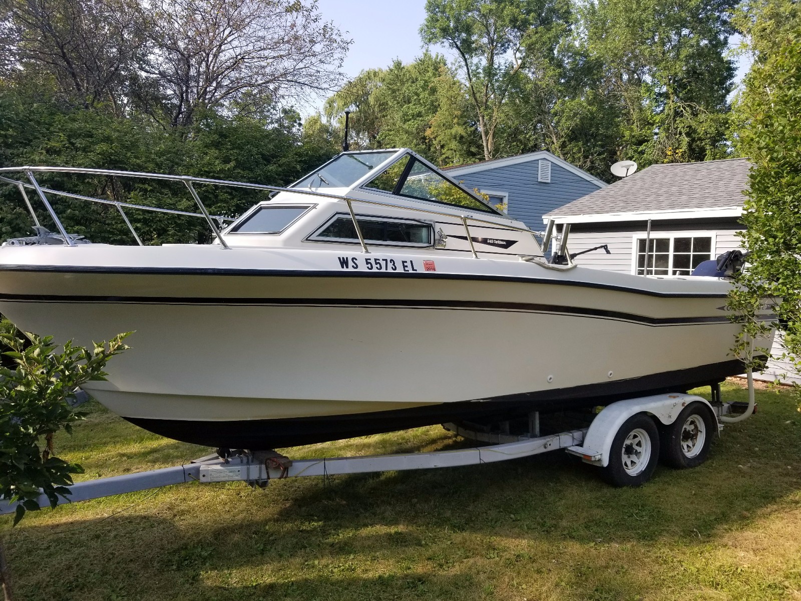 1983 Grady White 242 Caribbean w 1999 225 Evinrude and trailer
