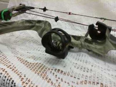 BOWTECH - assassin - COMPOUND BOW SPORTING EQUIPMENT