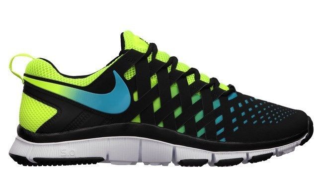nike shoes with lines around them