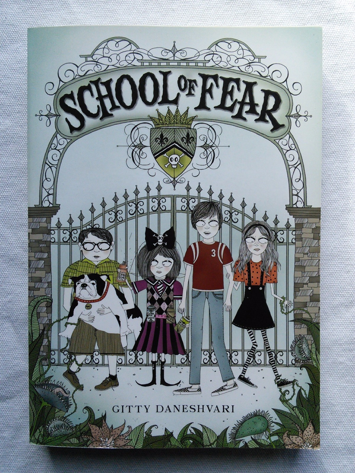 school of fear by gitty daneshvari  2010 pb  illustrated by carrie gifford