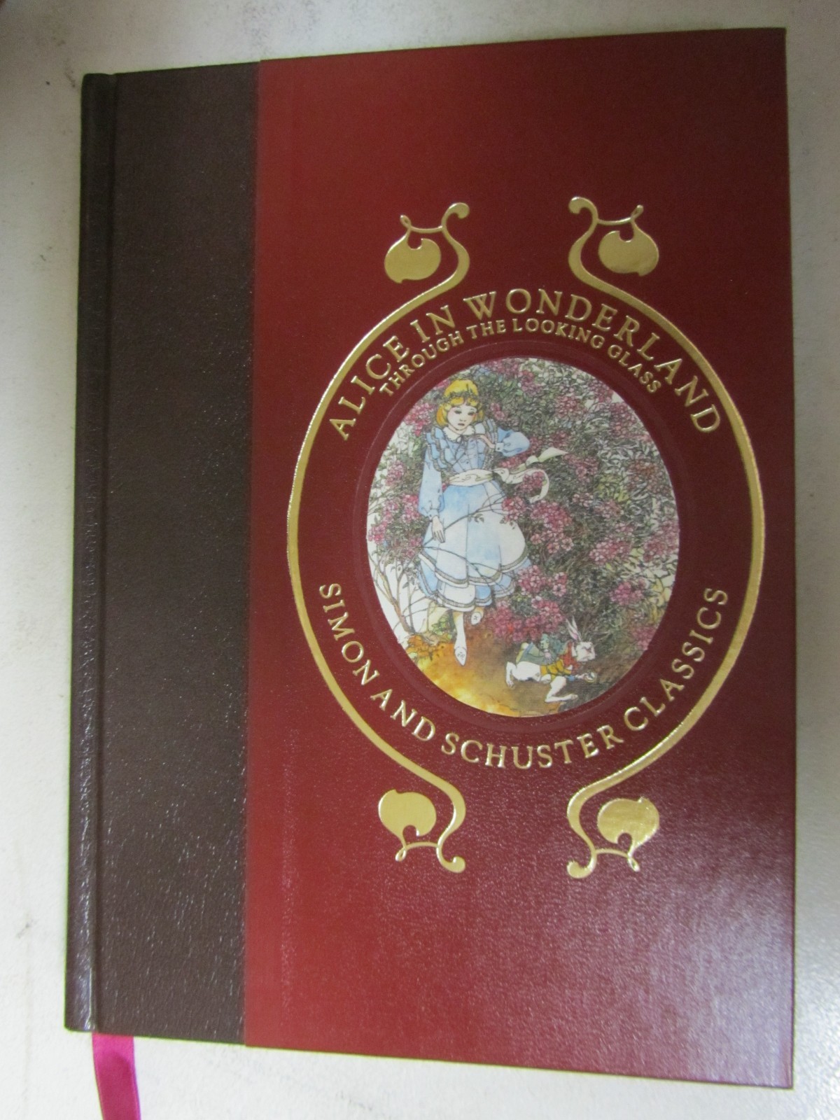 alice in wonderland   through the looking glass simon and schuster classics