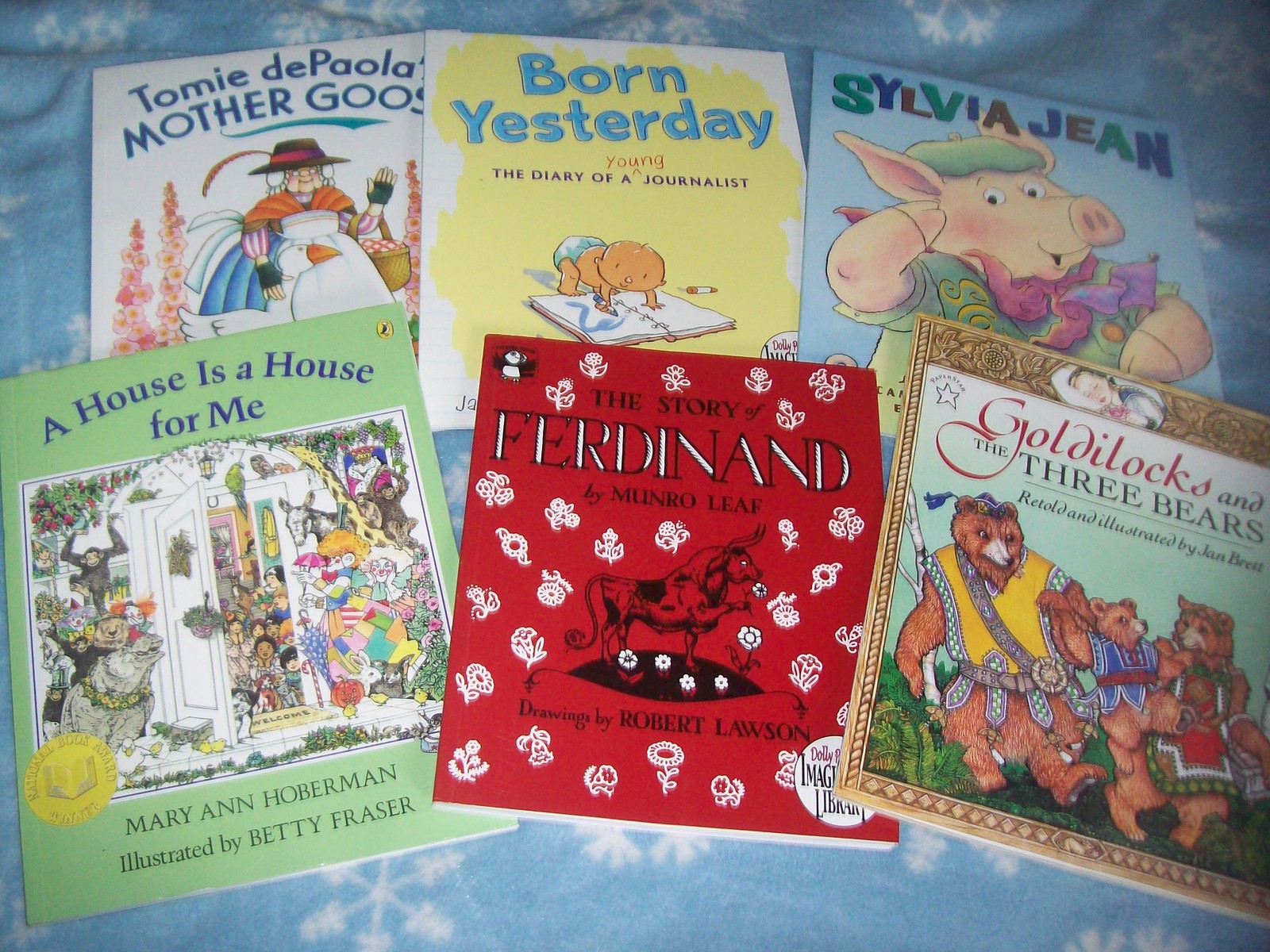 childrens pb bks  lot 6  goldilocks  sylvia jean  story of ferdinand