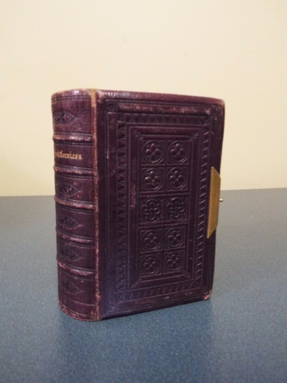 1861 kjv bible and the book of common prayer