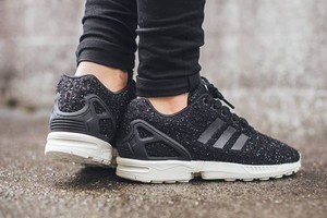 adidas flux nere e oro adidas flux nere e oro