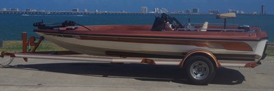 1984 Ranger 372-V with trailer