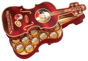 Mirabell-Mozart-Violin-Marzipan-Chocolate-12-balls-Mozartkugeln