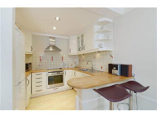 * Short Term * Two Double Bedroom One Bathroom Flat in Chelsea with Wifi, Ideal for a Family Chelsea Picture 2