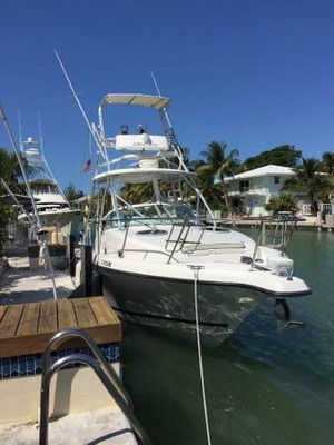 2001 Century 3200 WA Express with 2004 Yamaha 225's and only 338 Hours