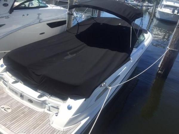 2011 Sea Ray 270 SLX bowrider