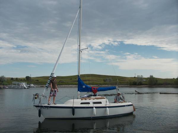 1980 O'Day 22' Fractional Rig Sailboat with Swing Keel