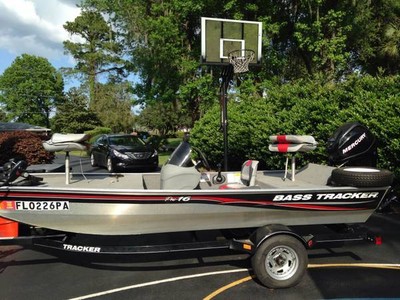 2010 Tracker Marine Pro 16ft Mercury Marine Outboard