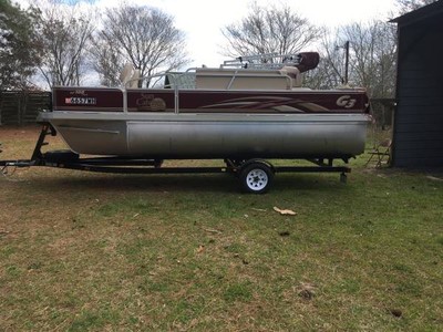 G3 Sun Catcher Pontoon Boat