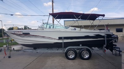 Wellcraft 25 Nova Twin Engine Cruiser/Trailer -Great Dependable Big Water Boat