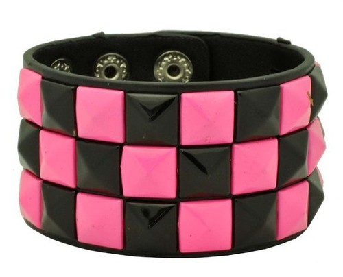 Black-with-White-Crack-line-Checkered-Studded-Black-Leather-Bracelet-Brand-New