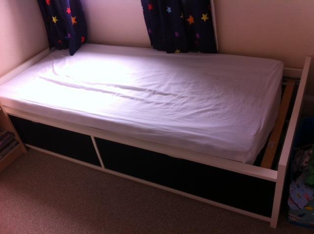 Flächenvorhang Raumteiler Ikea ~ Ikea Flaxa Bed Ikea Flaxa Bed in great condition 2 large storage Flächenvorhang Raumteiler Ikea ~ Ikea Flaxa Bed Ikea Flaxa Bed in great condition 2 large storage