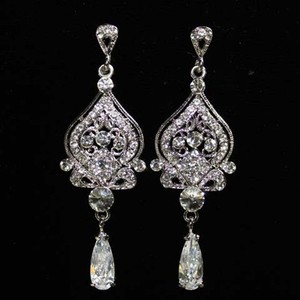 vintage Clear Swarovski Chandelier Wedding chandelier Bridal Drop Vintage   style Style  Crystal earrings