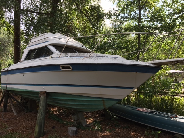 NF - 1988 Bayliner 2556 Flybridge 25' Cabin Cruiser - Florida