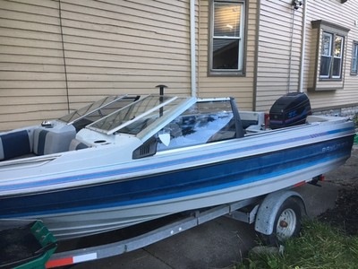 Speed Boat, Bayliner Capri