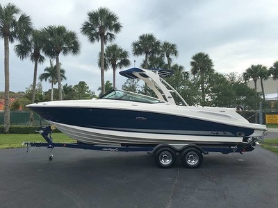 2010 Sea Ray 250 SLX Select 25' Boat Only 139 Hours