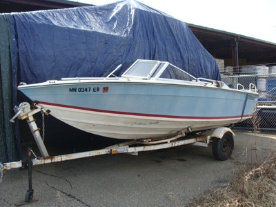 1978 surf rider boat 18'6' and trailer