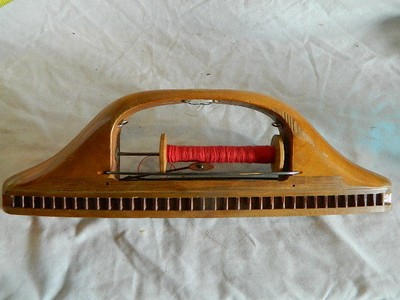 vintage R.G. Pratt Co. Weaving loom Shuttle Bobbin #110, 12