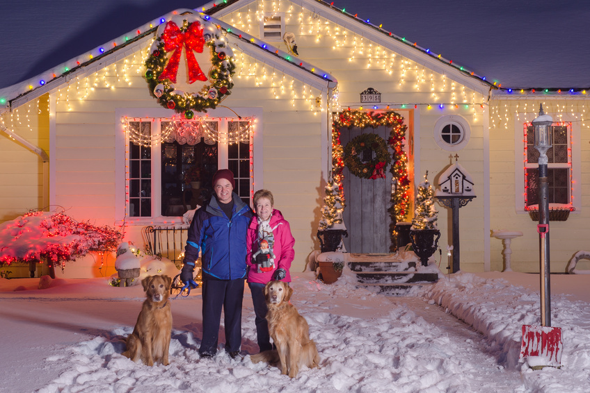 How to Safely Hang Christmas Lights on a Roof | eBay