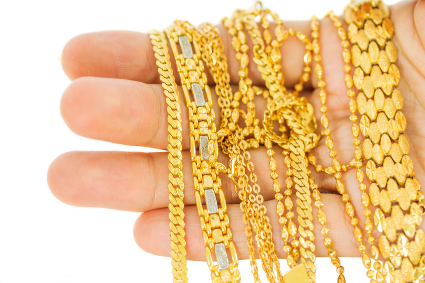 White Gold vs. Yellow Gold Buying Guide