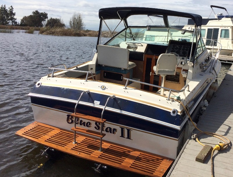 boat1983 wellcraft 2600 express ready to fish or just cruise. many extras