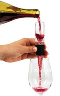 Mini Red Wine Travel Aerator Essential Magic ...
