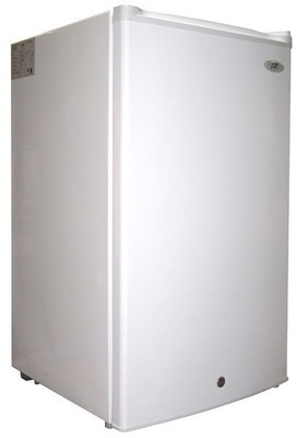 Sunpentown 3.0 cu.ft. Compact Upright Freezer with ...