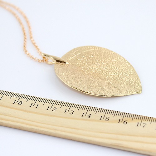 Fashion-Womens-Lucky-Golden-Leaf-Pendant-Necklace-Long-Sweater-Chain-Lady-New-L8