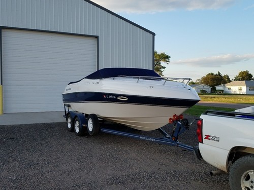 SUPER CLEAN FOURWINNS BOAT, BEAUTIFUL ,wake board, ski , tube, fish,
