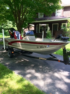 2000 FISHER MARINE AVENGER SC 14FT FISHING BOAT WITH 2005 40HP MERCURY OUTBOARD