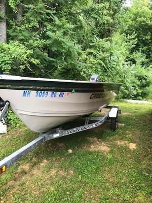 14' Crestliner Sportsman V Hull w/15hp Johnson Outboard & Shorelander Trailer