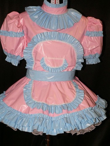 Adult-Baby-Sissy-Zofe-PVC-Kleid-mit-Ruschen-beautiful-PVC-Dress-with-frills