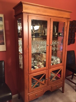 Medium Cherry Wood Tone One Piece Hutch