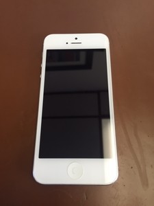 ... Used Apple iPhone 5 - 16GB - Unlocked - White  Silver (Verizon