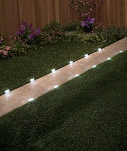 PATH LIGHTS 12 SOLAR PATHWAY MARKER LIGHTS DRIVEWAY LIGHTING GARDEN DECOR