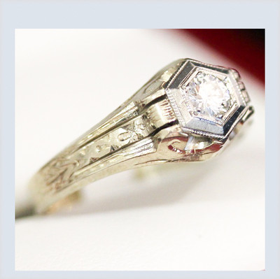 1950s Vintage Diamond engagement ring, in 14ct and 18ct white gold hexagonal set