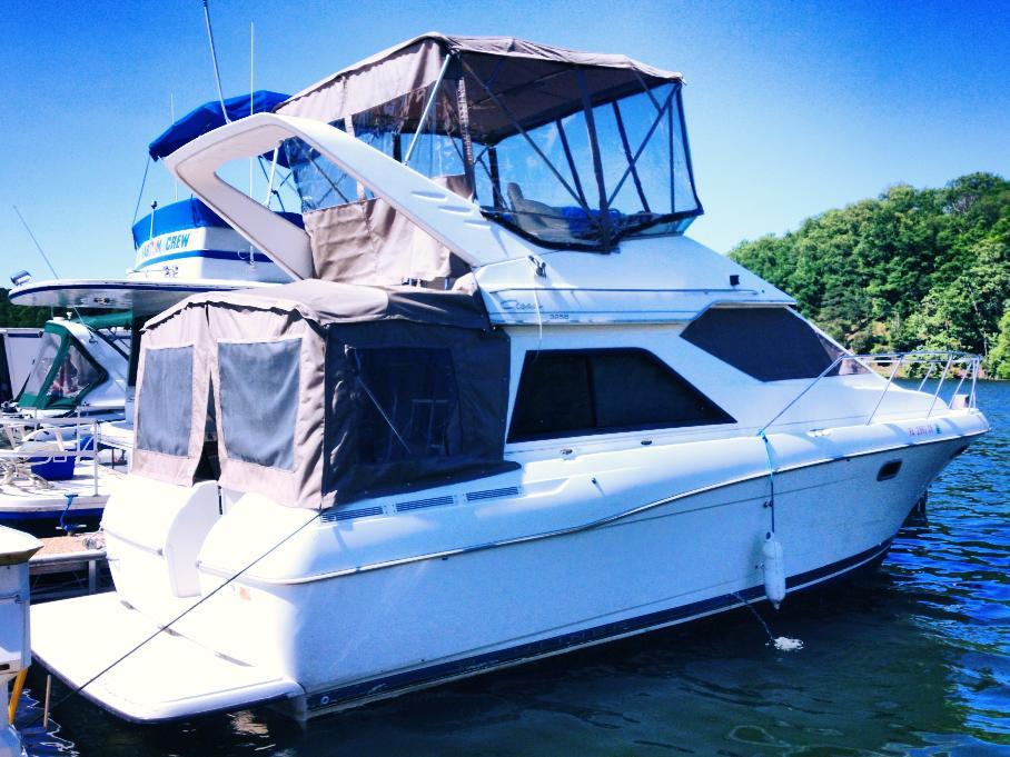 Bayliner Ciera Command Bridge 3258